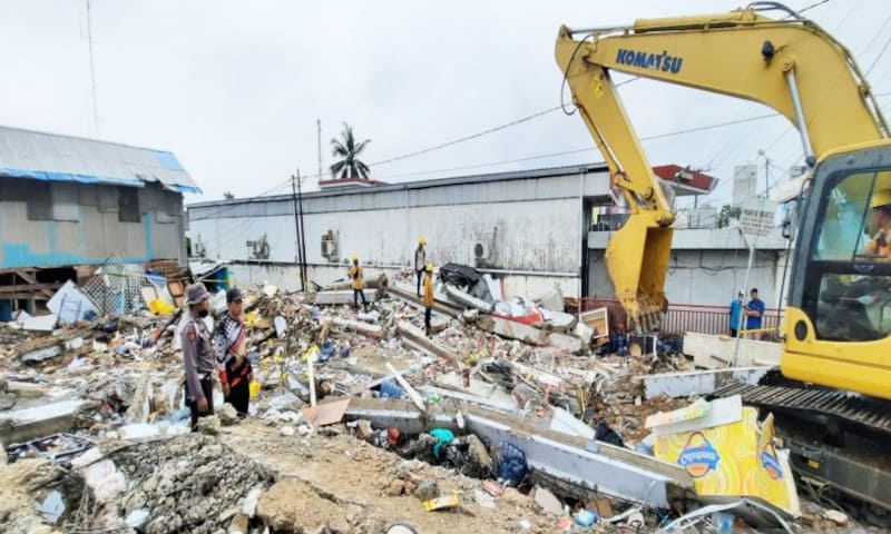 Kapolda Kalsel: Penyelidikan Ambruknya Minimarket Tunggu Hasil Labfor