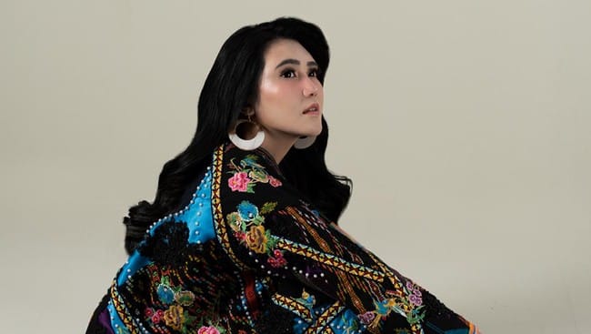 Via Vallen Cerita Momen Magis Kala Gendong Anak Pertama Kali